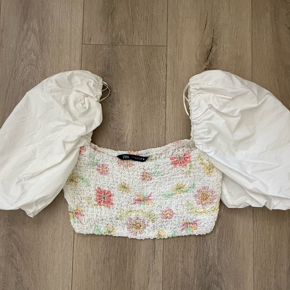 Zara White Floral Smocked Blouse with Puff Sleeves